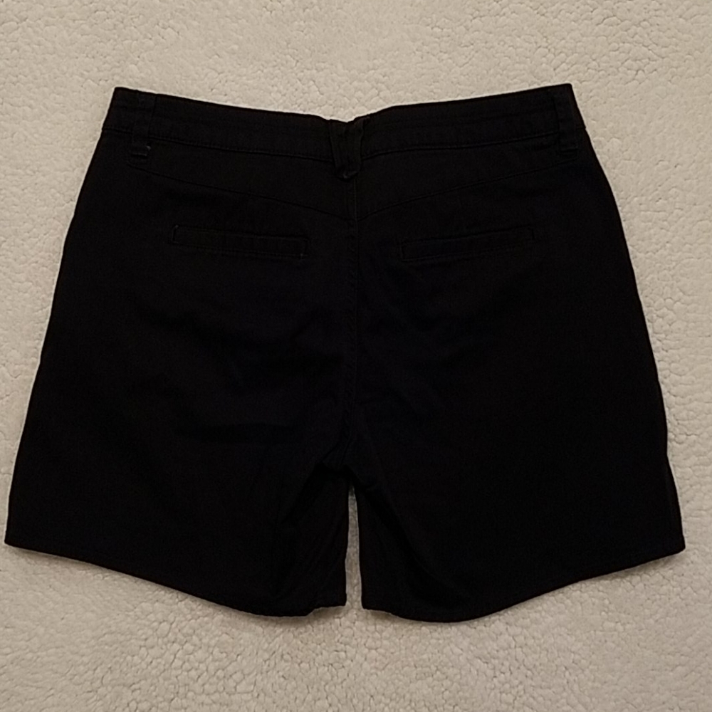 Shorts - Picture 2 of 2